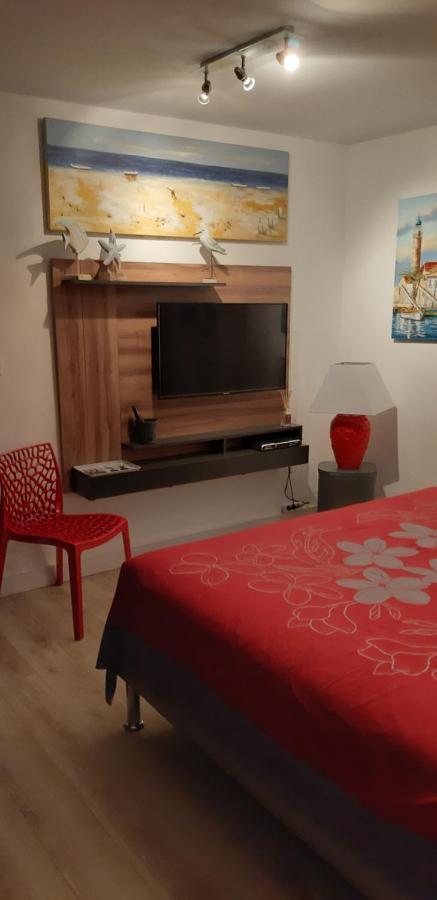Hebergement Chambre D'Hotes Grau Du Roi Mas Des Marines Piscine Adult Only ル・グロー・デュ・ロワ エクステリア 写真